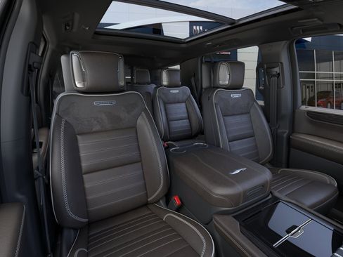 New 2026 GMC Yukon Denali Ultimate AWD/4WD image 16