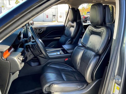 Used 2023 Lincoln Aviator Reserve w/ Equipment Group 201A image 7