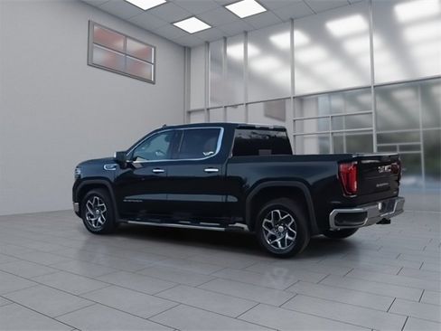 Used 2022 GMC Sierra 1500 SLT w/ SLT Convenience Package image 6