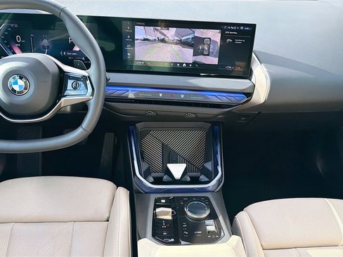 Used 2025 BMW X3 xDrive30i w/ Premium Package image 19