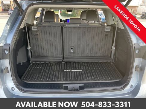 Used 2023 Toyota Highlander LE image 15