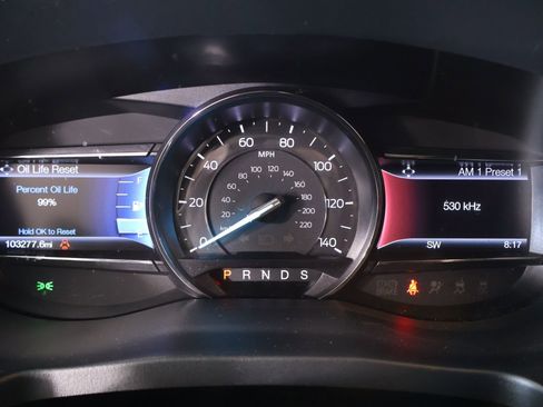 Used 2017 Ford Explorer Limited w/ Equipment Group 301A FWD image 4