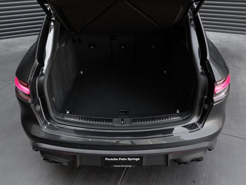 Certified 2023 Porsche Macan S AWD/4WD image 28