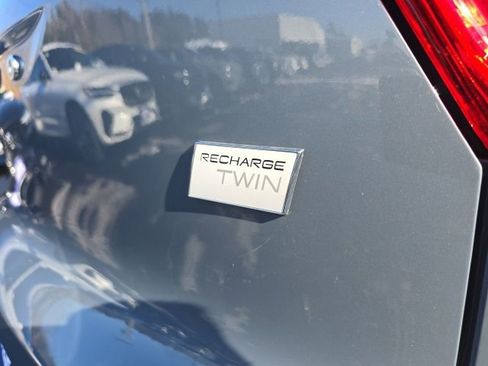 Certified 2023 Volvo XC40 Recharge Ultimate w/ Protection Package Premier image 16