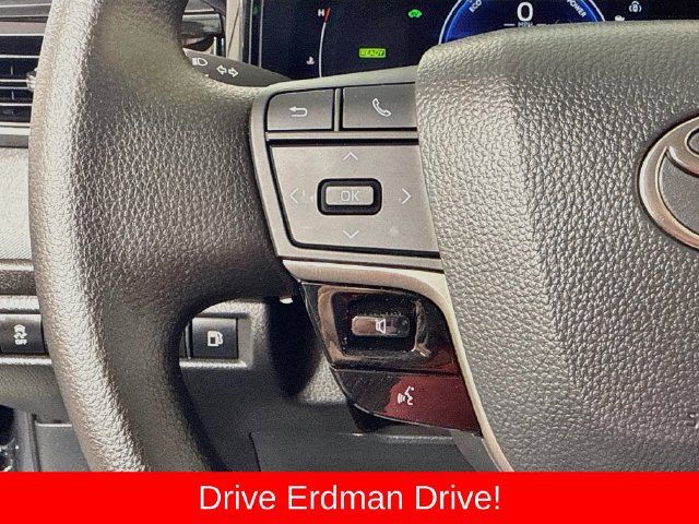 Used 2026 Toyota Camry LE FWD image 13