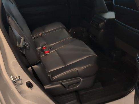 Used 2025 Honda Passport EX-L image 14