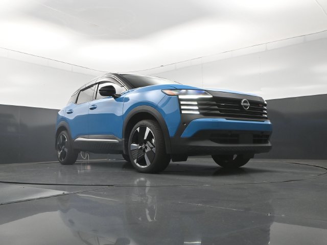Certified 2025 Nissan Kicks SR AWD/4WD image 32