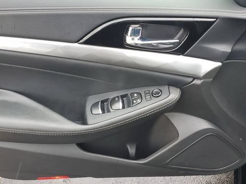 Used 2023 Nissan Maxima SL FWD image 14