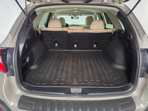 Used 2018 Subaru Outback 2.5i Limited AWD/4WD image 19