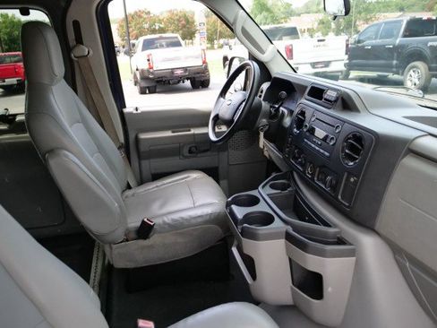 Used 2010 Ford E-250 and Econoline 250 Extended RWD image 37