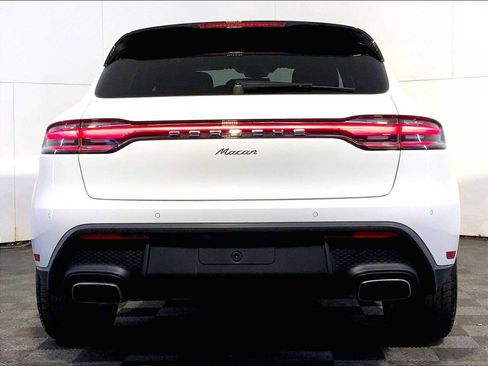 Certified 2025 Porsche Macan image 6