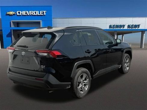 Used 2025 Toyota RAV4 XLE AWD/4WD image 5