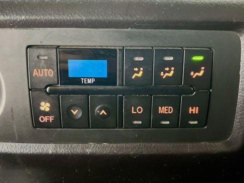 Used 2019 Toyota Sequoia SR5 image 18