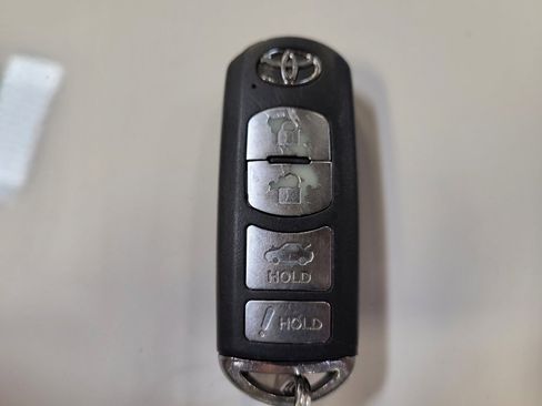 Used 2017 Toyota Yaris iA image 32