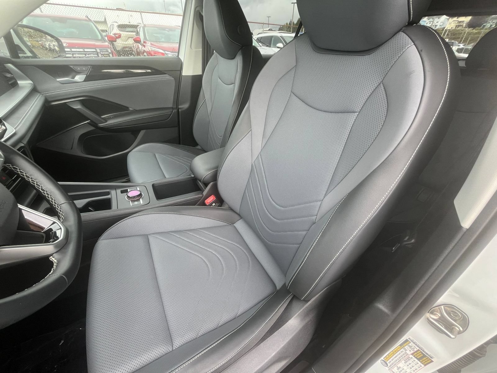 Used 2026 Volkswagen Tiguan SE AWD/4WD image 37