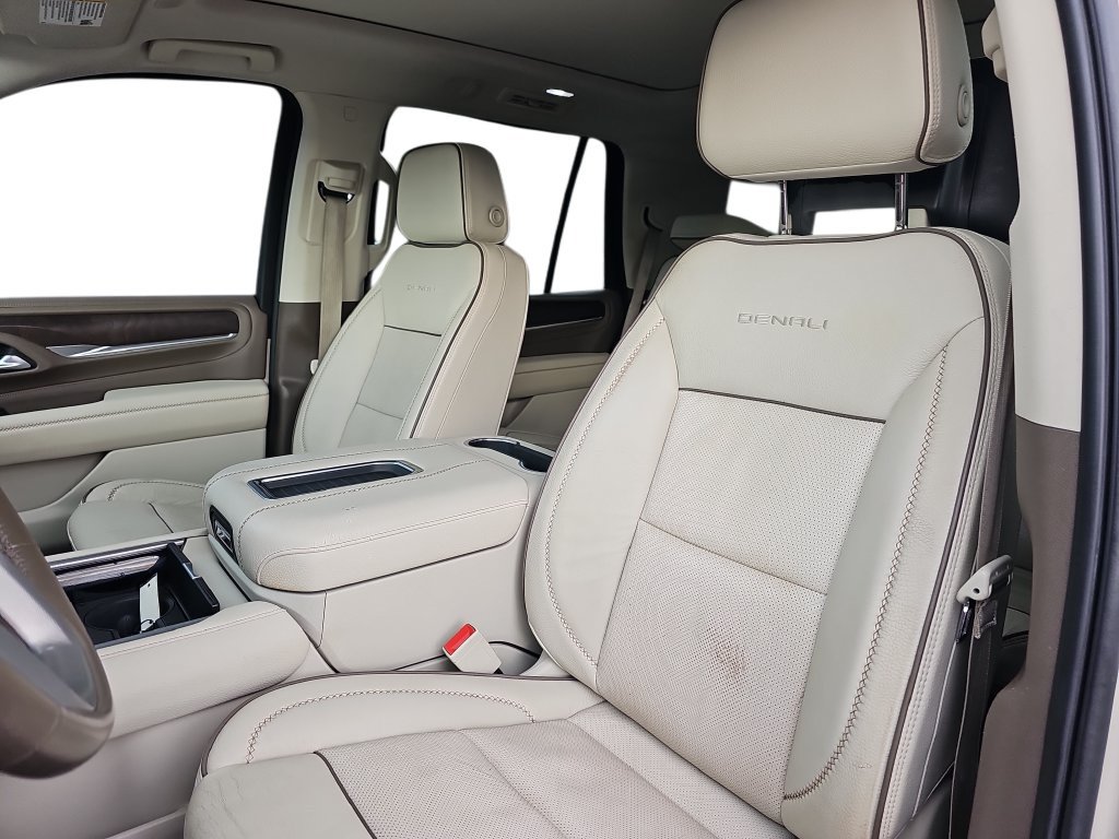 Used 2021 GMC Yukon Denali w/ Denali Ultimate Package RWD image 15
