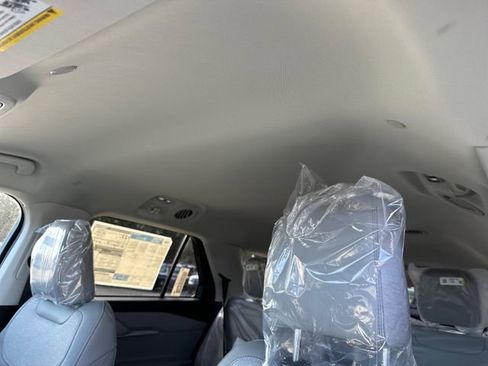 New 2026 Ford Explorer Active w/ Active Comfort Package image 28