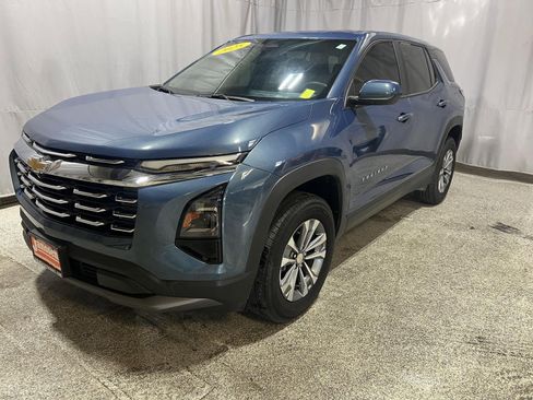 Used 2025 Chevrolet Equinox LT FWD image 5