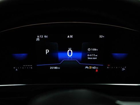 Used 2022 Volkswagen Tiguan SE image 17