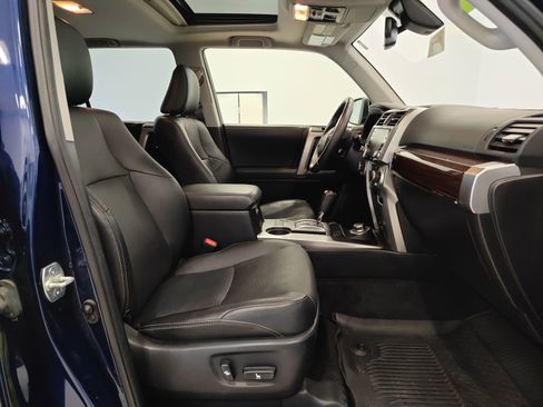 Used 2021 Toyota 4Runner Limited AWD/4WD image 22