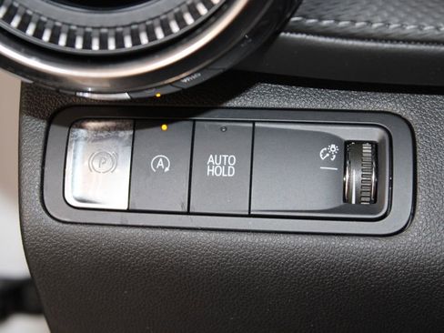 Used 2025 Chevrolet Equinox LT FWD image 38