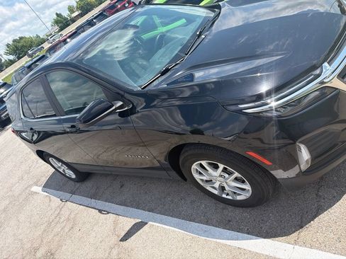 Used 2023 Chevrolet Equinox LT FWD image 2