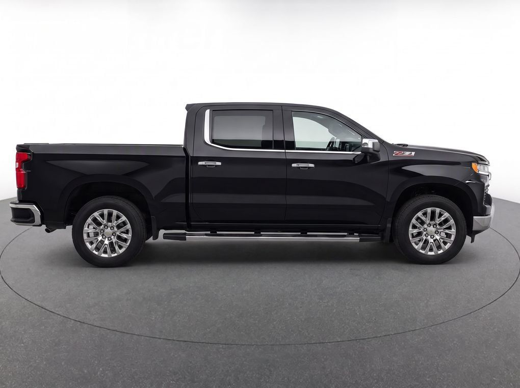 Used 2021 Chevrolet Silverado 1500 LTZ w/ Technology Package AWD/4WD image 11