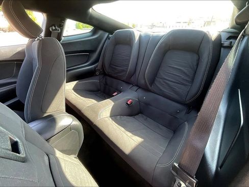 Used 2016 Ford Mustang Coupe RWD image 7