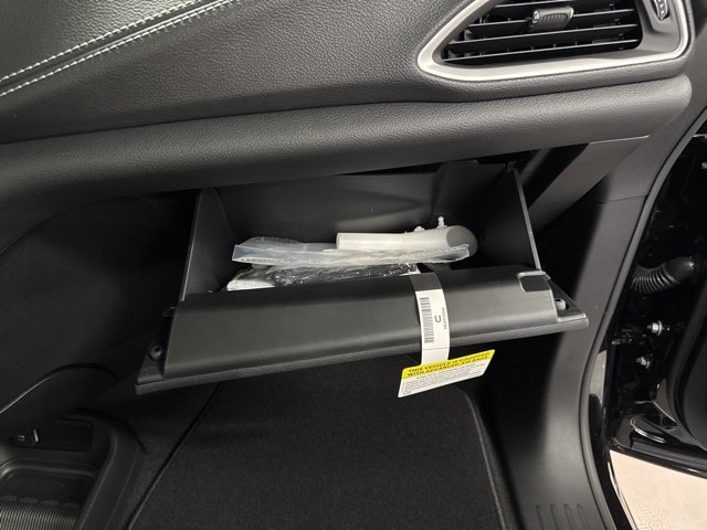 New 2026 Chrysler Pacifica Select w/ S Appearance Package FWD image 53
