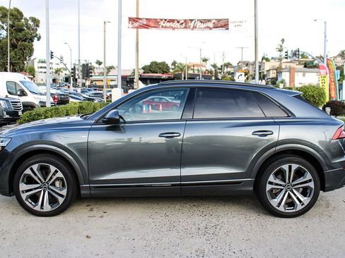 Used 2021 Audi Q8 Prestige image 2