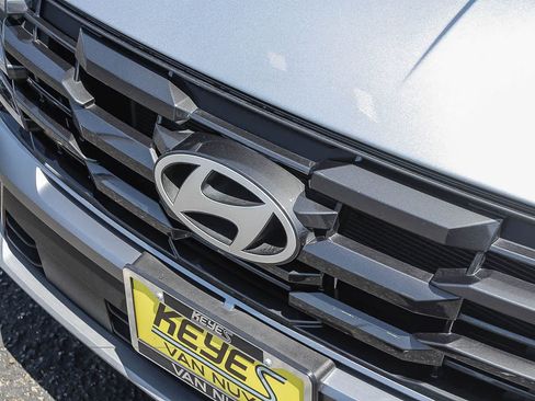 Used 2025 Hyundai Tucson SEL FWD image 16