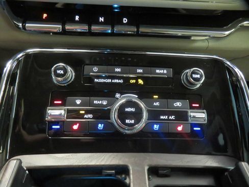 Used 2020 Lincoln Navigator Reserve w/ Luxury Package image 43