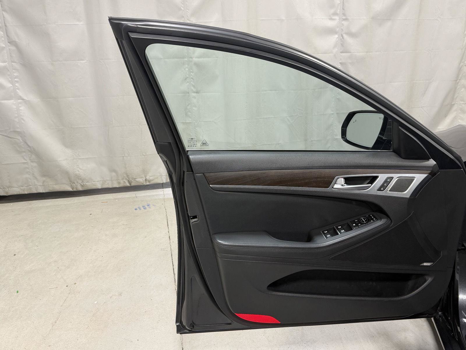 Used 2019 Genesis G80 3.8 w/ Ultimate Package 03 AWD/4WD image 26