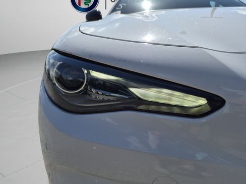 Used 2022 Alfa Romeo Giulia Veloce RWD image 55