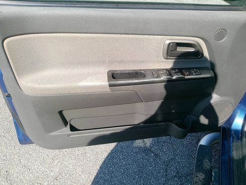 Used 2005 GMC Canyon SLE w/ Safe And Sound Package AWD/4WD image 16