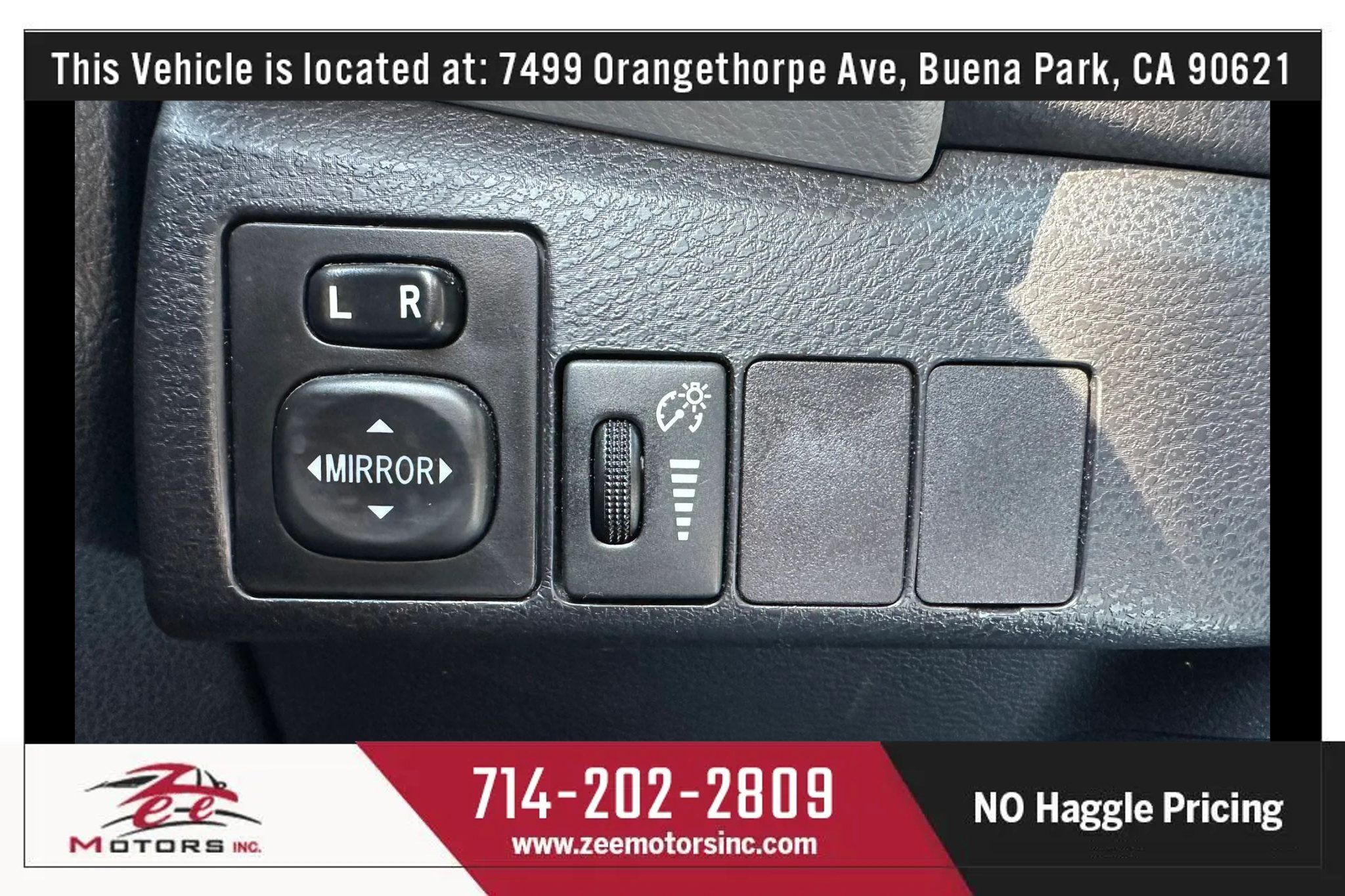 Used 2015 Toyota Corolla LE FWD image 33