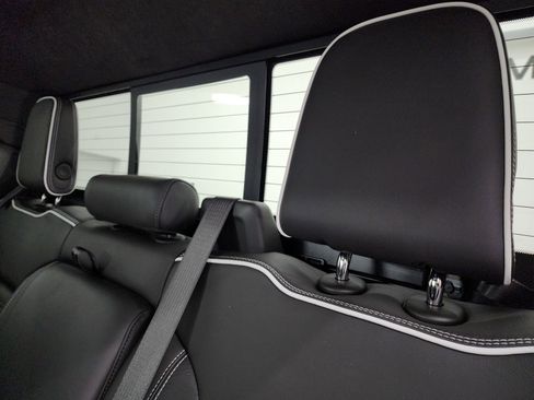 Used 2024 GMC Sierra 1500 AT4X image 43