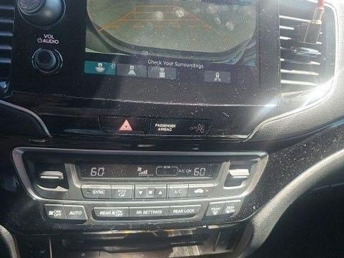 Used 2022 Honda Pilot Touring image 13