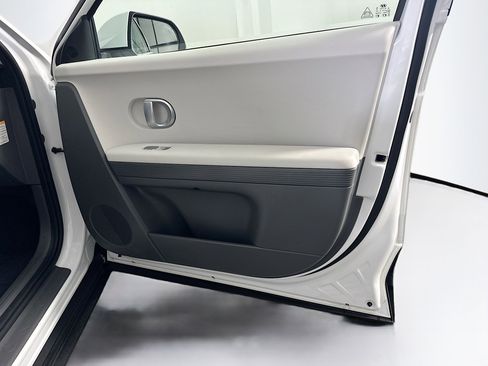 Used 2024 Hyundai Ioniq 5 SEL image 33