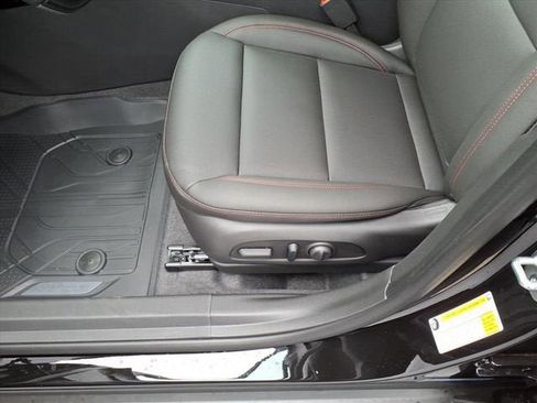 New 2026 Chevrolet Trax RS w/ Driver Confidence Package FWD image 9