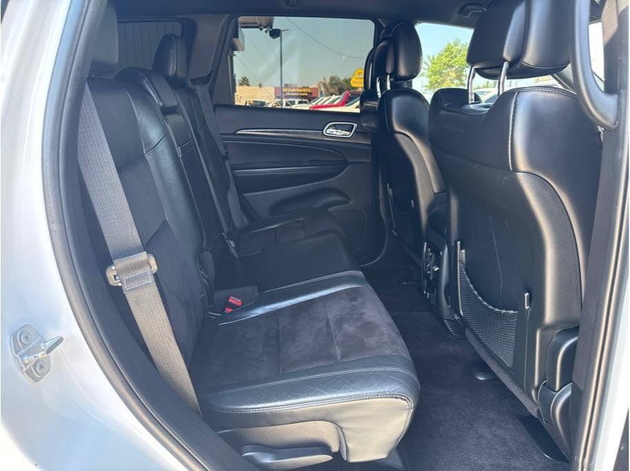 Used 2017 Jeep Grand Cherokee Altitude RWD image 24