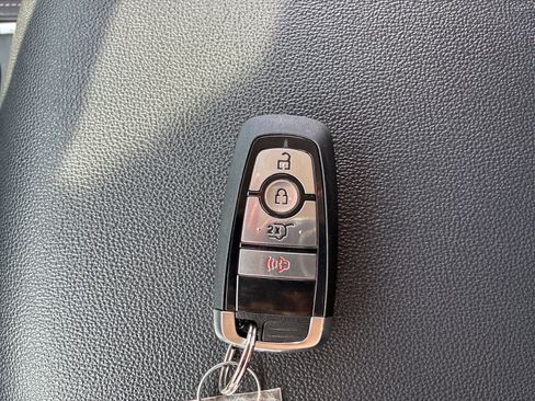 Used 2024 Ford Expedition XLT image 29