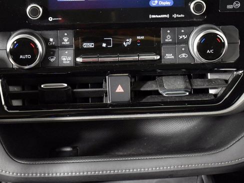 Certified 2022 Toyota Highlander LE image 39