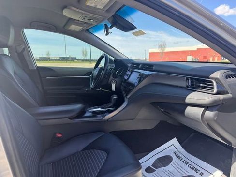 Used 2019 Toyota Camry SE FWD image 21