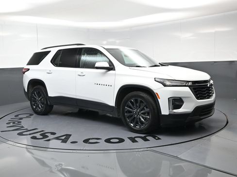 Used 2023 Chevrolet Traverse RS AWD/4WD image 2