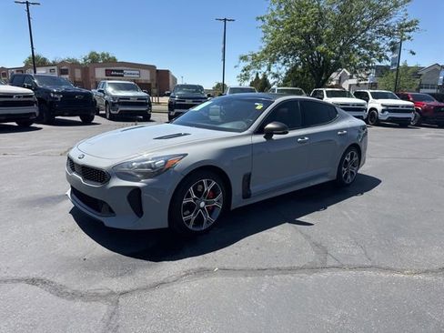 Used 2019 Kia Stinger GT1 AWD/4WD image 3