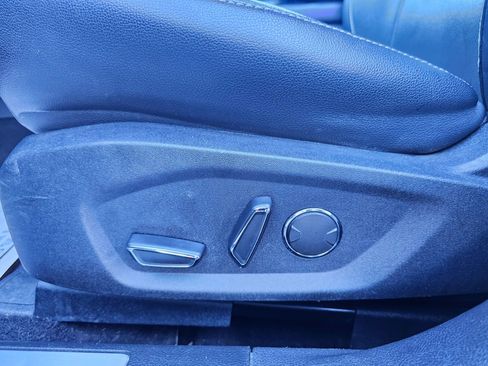Used 2020 Ford Fusion Titanium image 11