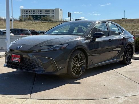 Used 2025 Toyota Camry XSE w/ Premium Plus Package image 10