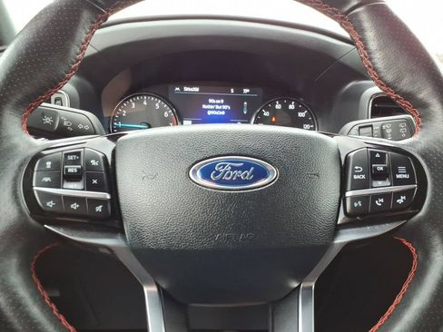Used 2023 Ford Explorer ST-Line AWD/4WD image 23