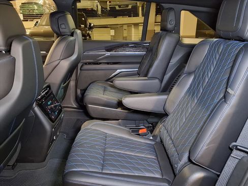 New 2026 Cadillac Escalade IQ Luxury 1 image 13